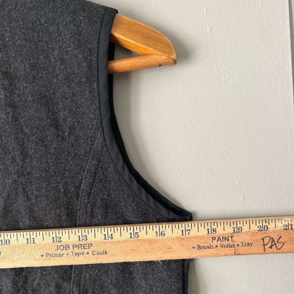 ✌️4 for $20✌️ Gap recycled wool vest - Picture 11 of 11